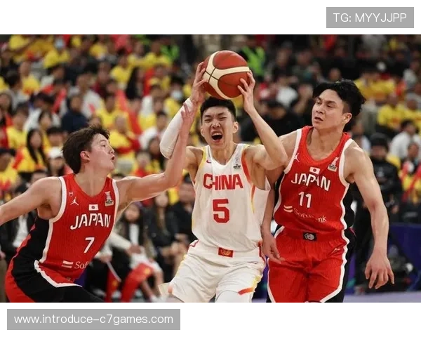 中国男篮战胜菲律宾挺进亚洲杯四强 新星崭露头角引发热议