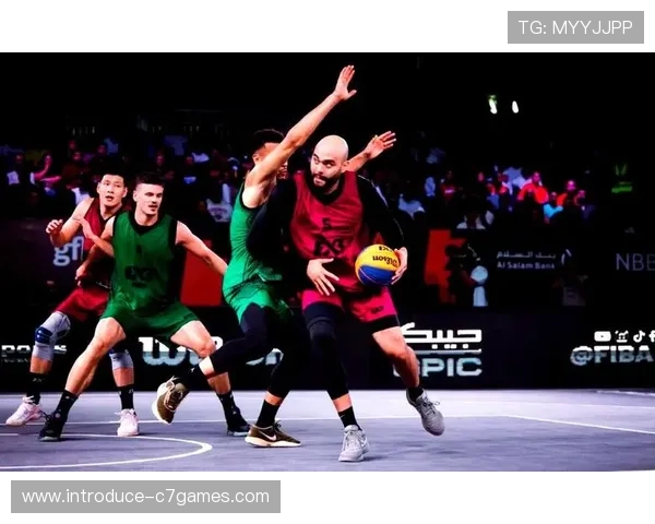 篮球世界杯热烈开赛，各国顶尖球员激烈争夺冠军荣耀