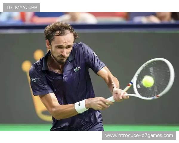 网球赛场惊现新星连胜纪录引发全球关注