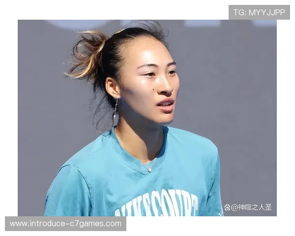 网坛焦点激战不断新星崛起老将坚守赛场格局再度迎来重大变化