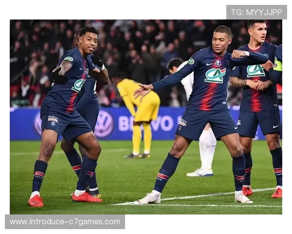 法甲联赛球队实力对比与近期表现分析以及未来赛季预测